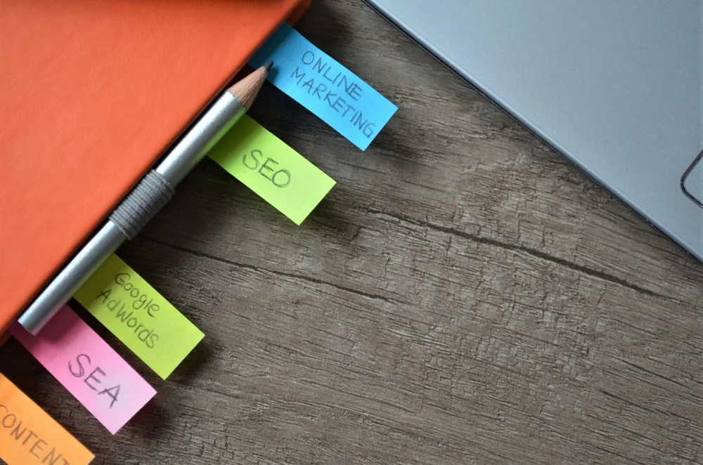 Como acompanhar contatos gerados por SEO para advogados: do acesso à consulta