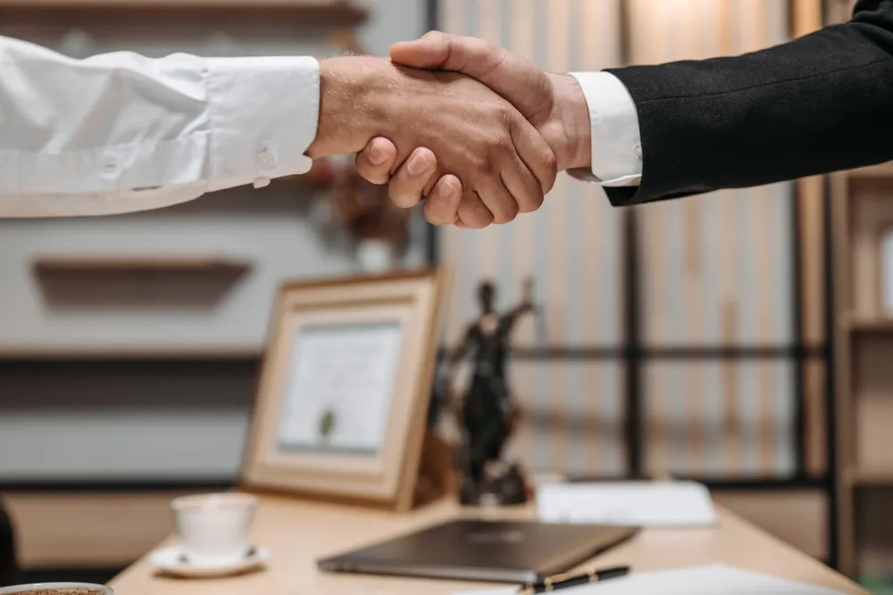 Como prospectar clientes advocacia: tutorial dentro das regras da OAB